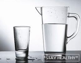 Не забывайте пить воду во время дієти. Нужно выпивать до 3х литров в сутки