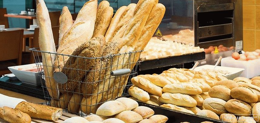Скільки калорій в хлібі